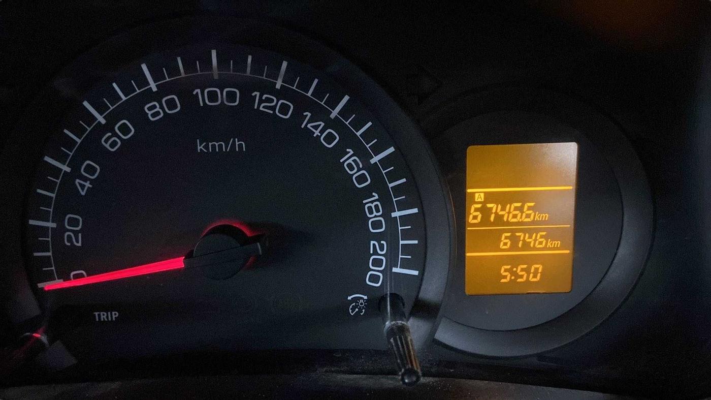 2017 Maruti Swift LXI (O), Petrol, Manual, 6,746 km, Odometer Image