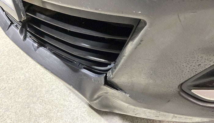 2017 Maruti Swift LXI (O), Petrol, Manual, 6,746 km, Front bumper - Minor scratches