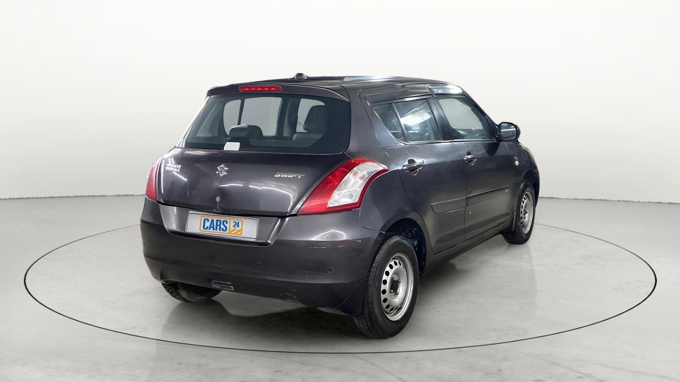 2017 Maruti Swift LXI (O), Petrol, Manual, 6,746 km, Right Back Diagonal