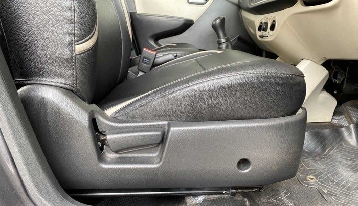 2021 Maruti Alto LXI, Petrol, Manual, 32,438 km, Driver Side Adjustment Panel