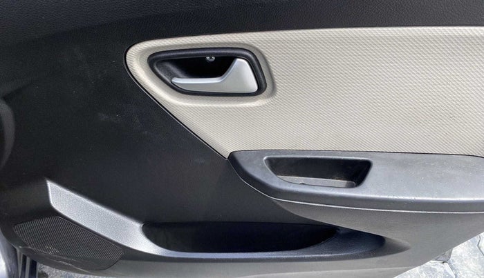2020 Maruti Alto LXI, Petrol, Manual, 30,643 km, Driver Side Door Panels Control