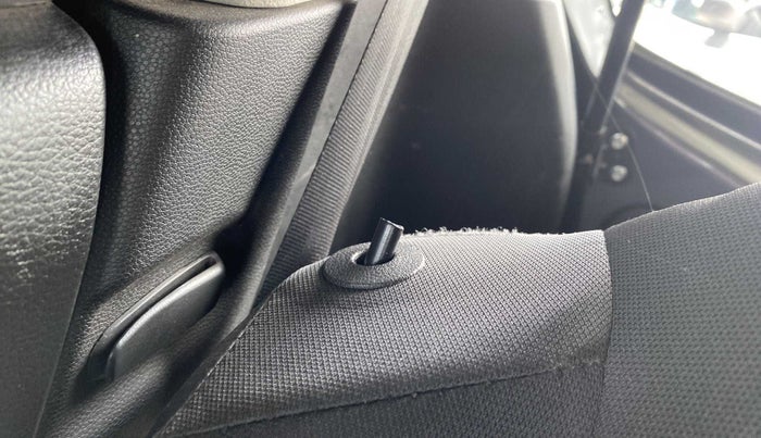 2020 Maruti Alto LXI, Petrol, Manual, 30,643 km, Second-row right seat - Seat adjuster lever broken but working