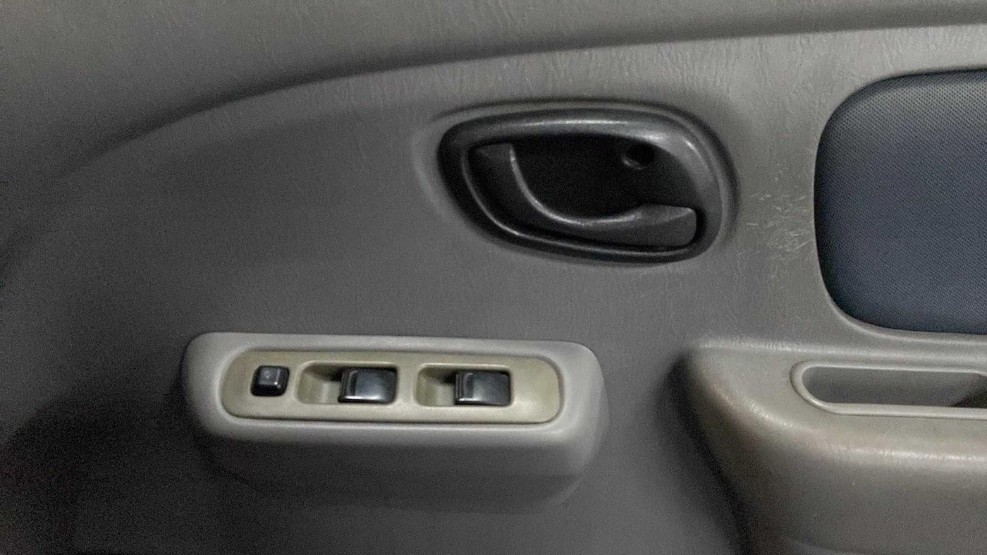 2011 Maruti Alto K10 VXI, Petrol, Manual, 99,360 km, Driver Side Door Panels Control