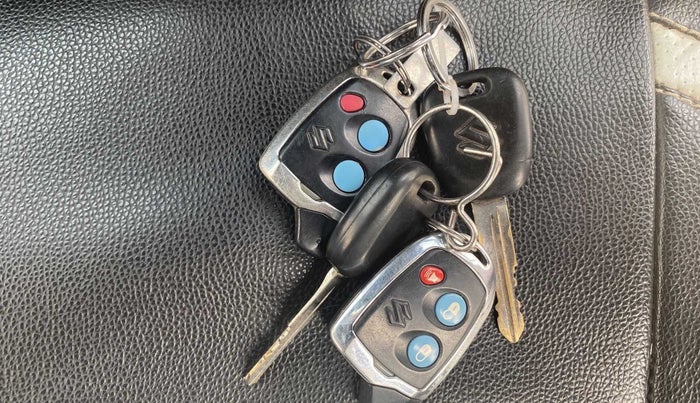 2019 Maruti Alto 800 LXI, Petrol, Manual, 59,716 km, Key Close Up