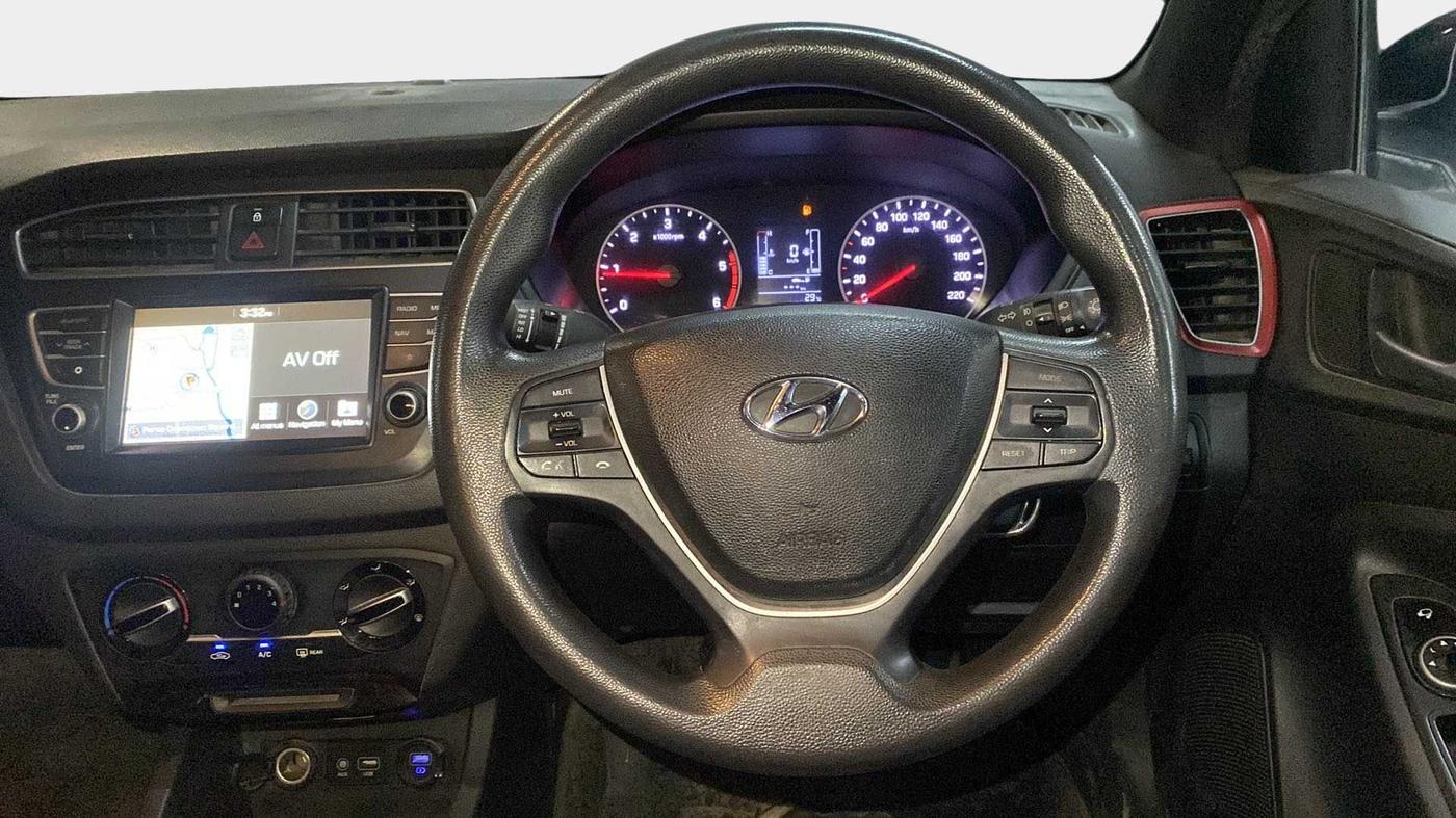 2019 Hyundai Elite i20 SPORTZ PLUS DUAL TONE 1.4 CRDI, Diesel, Manual, 77,416 km, Steering Wheel Close Up