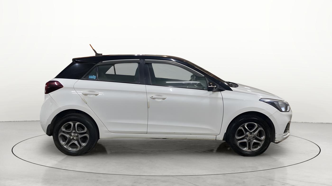 2019 Hyundai Elite i20 SPORTZ PLUS DUAL TONE 1.4 CRDI, Diesel, Manual, 77,416 km, Right Side View