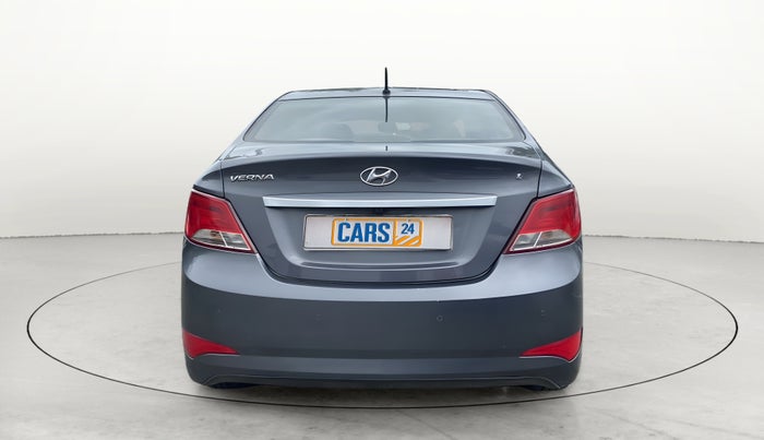 2015 Hyundai Verna FLUIDIC 4S 1.6 VTVT S(O), Petrol, Manual, 73,993 km, Back/Rear