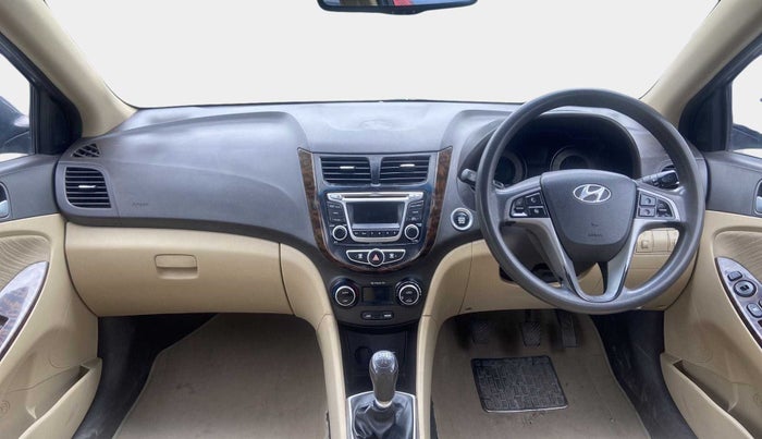 2015 Hyundai Verna FLUIDIC 4S 1.6 VTVT S(O), Petrol, Manual, 73,993 km, Dashboard
