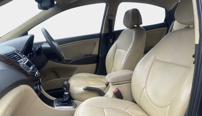 2015 Hyundai Verna FLUIDIC 4S 1.6 VTVT S(O), Petrol, Manual, 73,993 km, Right Side Front Door Cabin