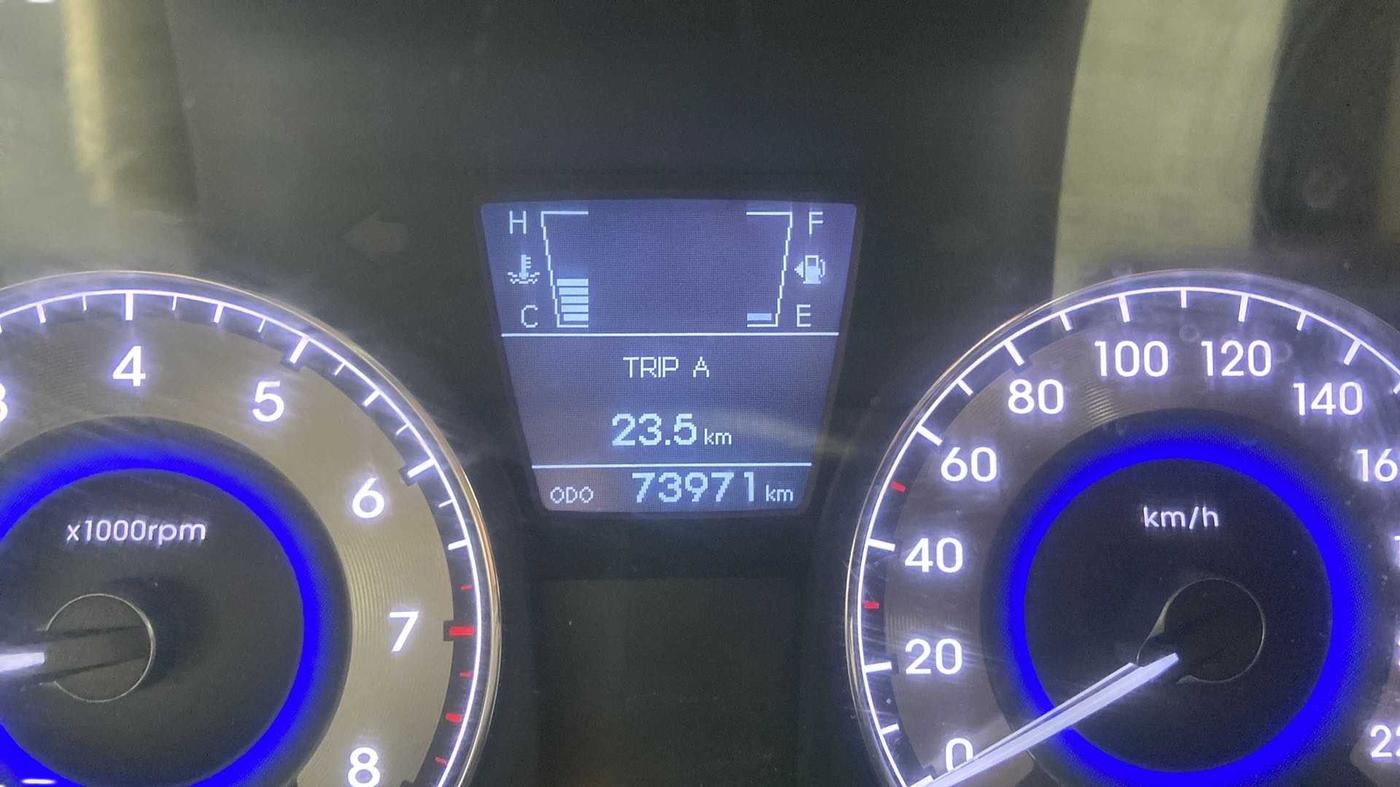 2015 Hyundai Verna FLUIDIC 4S 1.6 VTVT S(O), Petrol, Manual, 73,993 km, Odometer Image