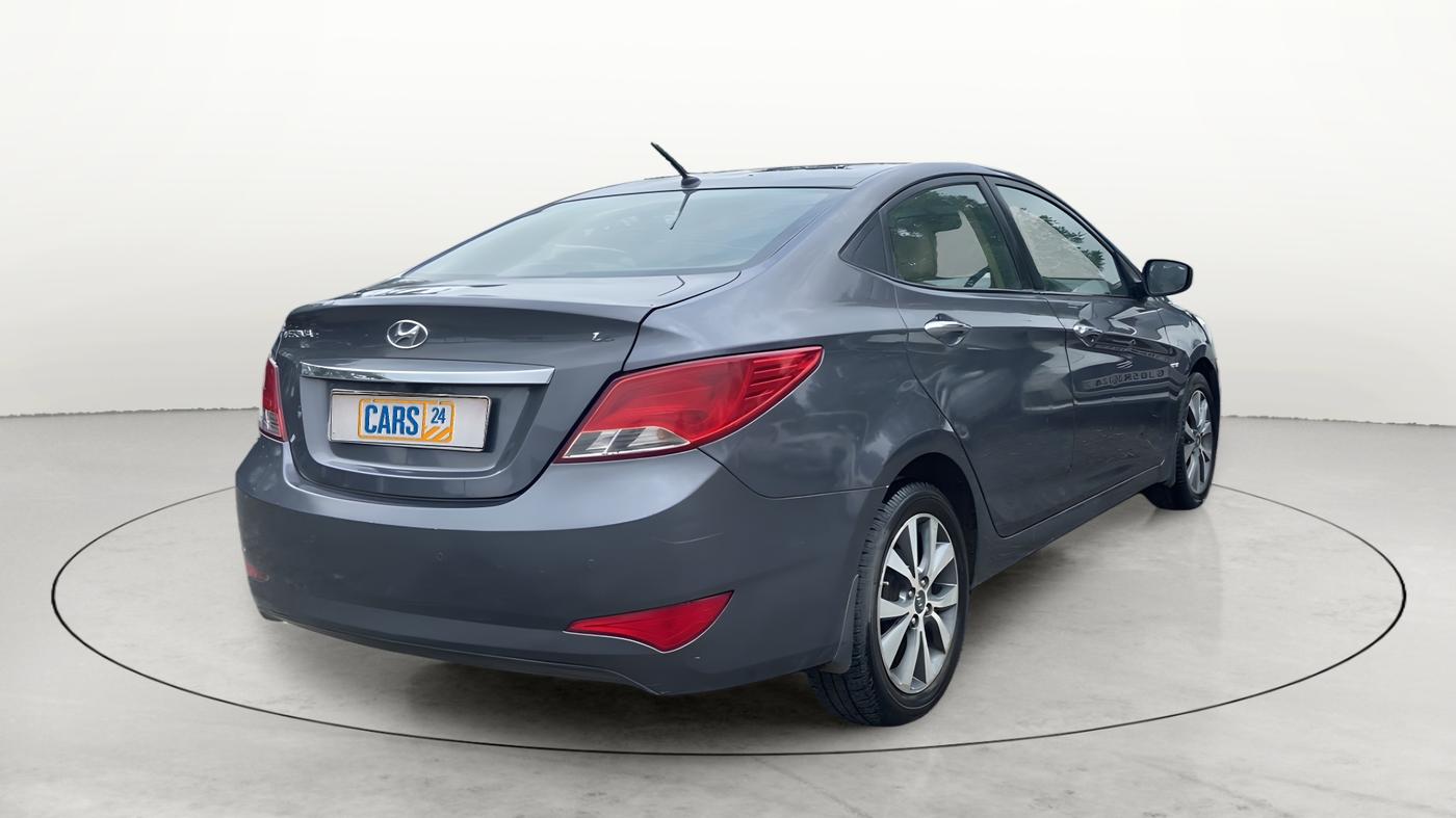 2015 Hyundai Verna FLUIDIC 4S 1.6 VTVT S(O), Petrol, Manual, 73,993 km, Right Back Diagonal