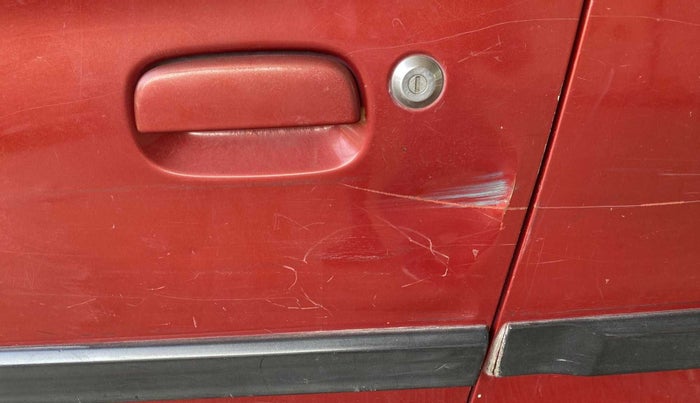 2014 Maruti Alto 800 LXI, CNG, Manual, 1,07,268 km, Front passenger door - Minor scratches