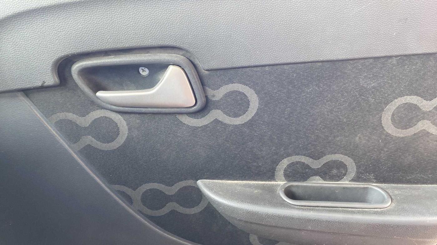2014 Maruti Alto 800 LXI, CNG, Manual, 1,07,268 km, Driver Side Door Panels Control