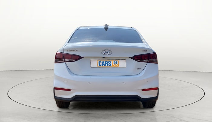 2018 Hyundai Verna 1.6 SX (O) CRDI MT, Diesel, Manual, 79,399 km, Back/Rear