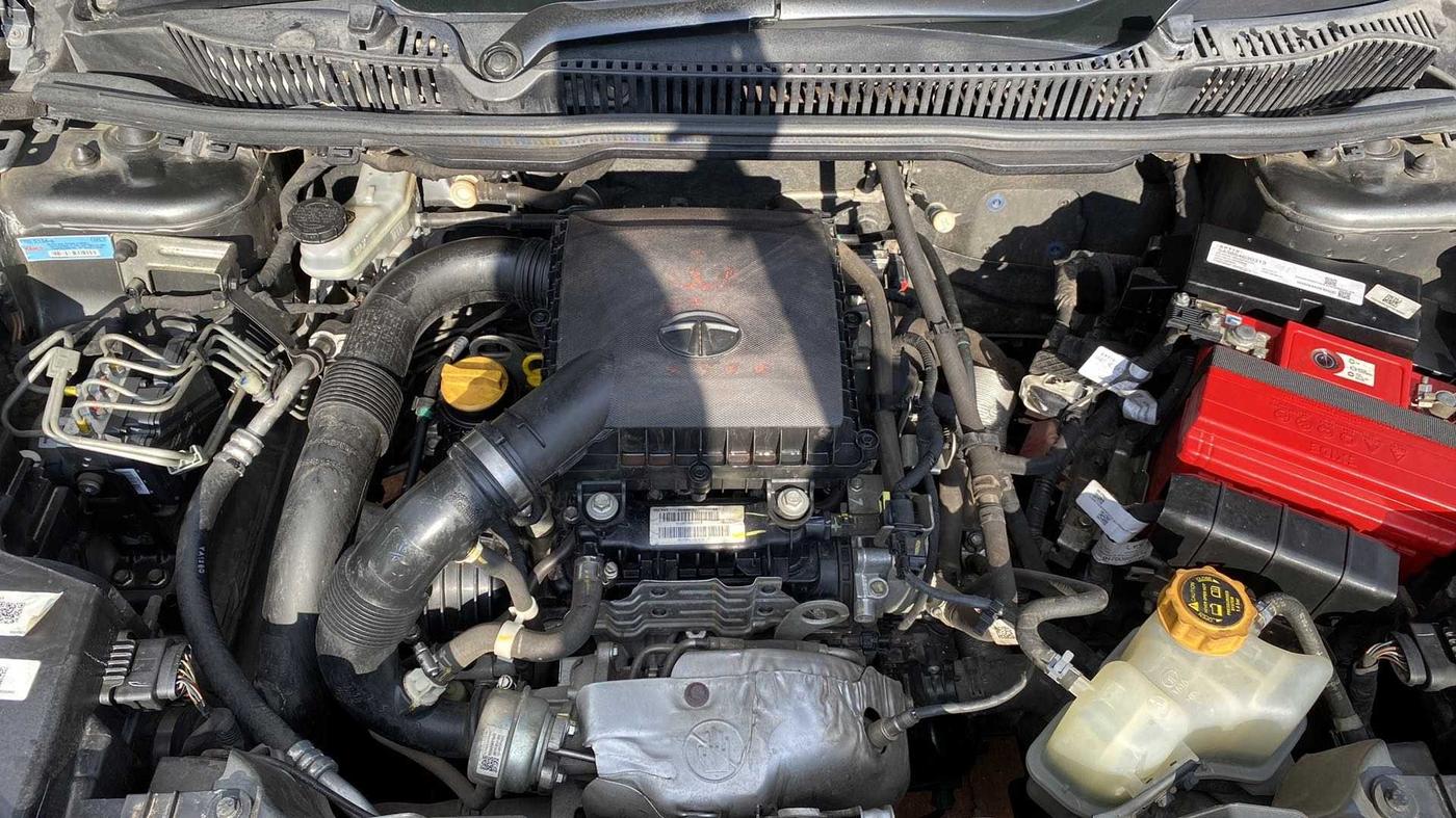 2020 Tata NEXON XZ PETROL, Petrol, Manual, 17,466 km, Open Bonet