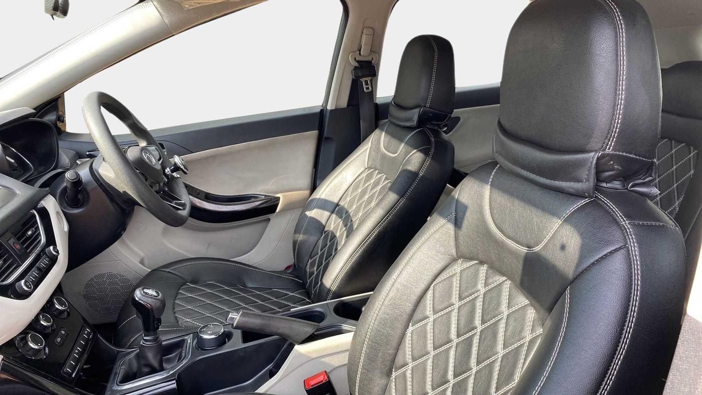 2020 Tata NEXON XZ PETROL, Petrol, Manual, 17,466 km, Right Side Front Door Cabin