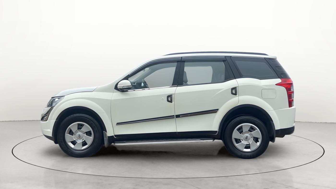 2016 Mahindra XUV500 W6, Diesel, Manual, Left Side