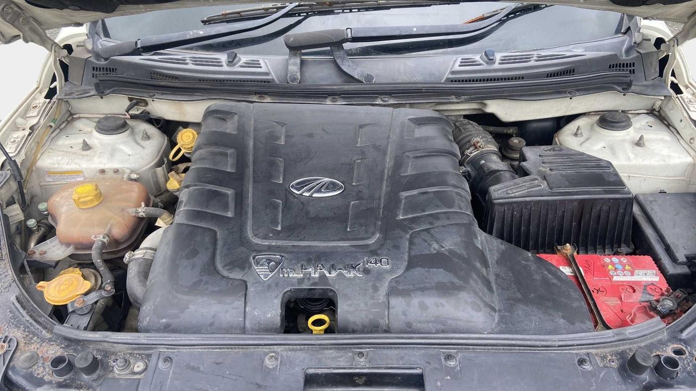 2016 Mahindra XUV500 W6, Diesel, Manual, Open Bonet
