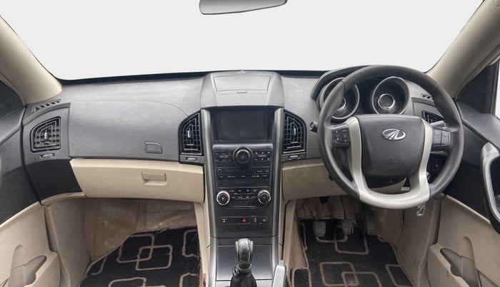 2016 Mahindra XUV500 W6, Diesel, Manual, Dashboard