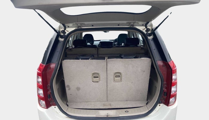 2016 Mahindra XUV500 W6, Diesel, Manual, Boot Inside