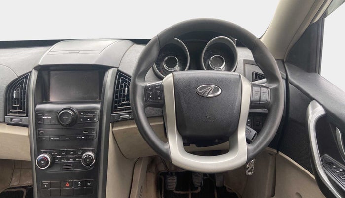 2016 Mahindra XUV500 W6, Diesel, Manual, Steering Wheel Close Up