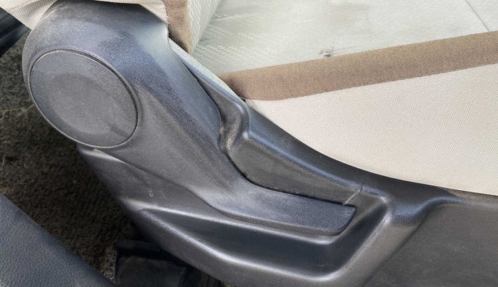 2020 Maruti New Wagon-R VXI 1.0, Petrol, Manual, 44,822 km, Driver Side Adjustment Panel