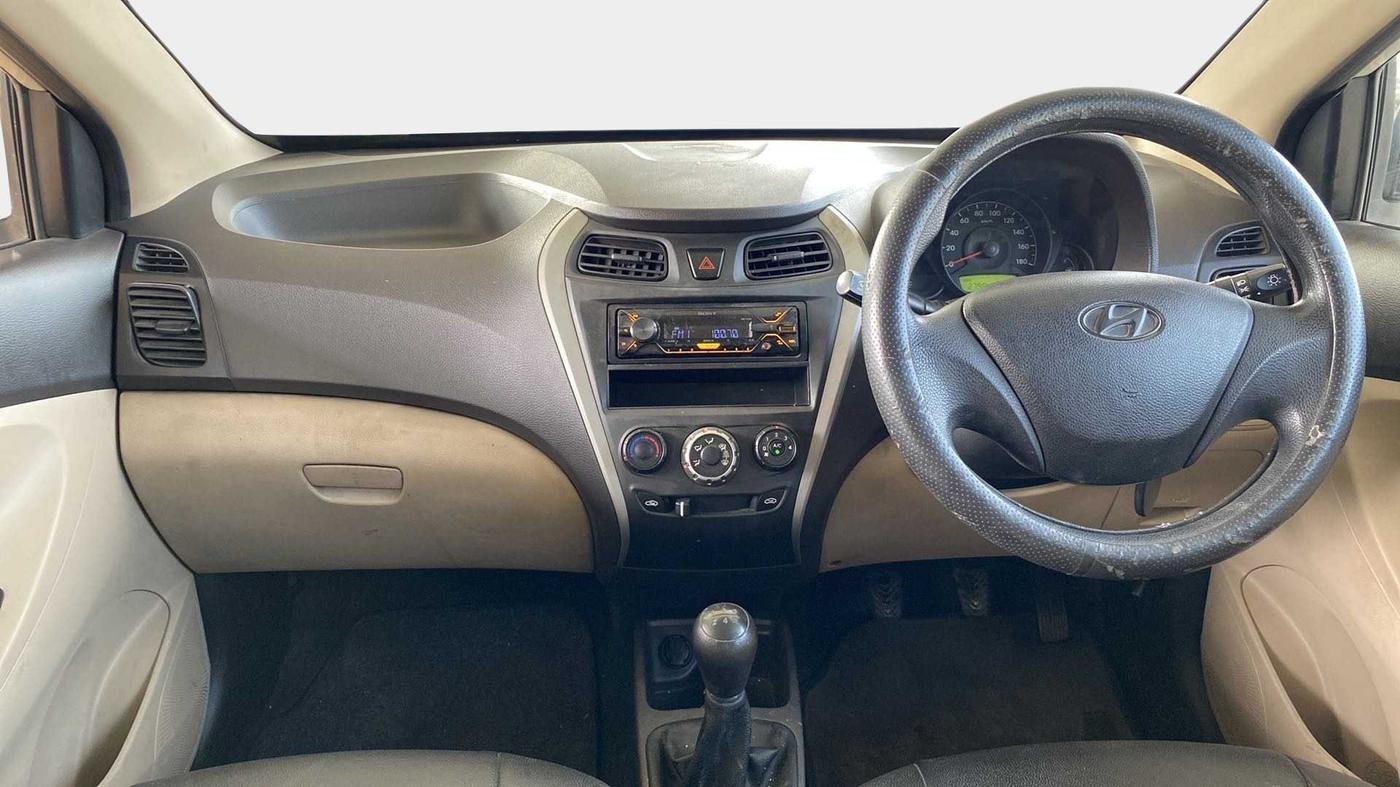 2018 Hyundai Eon ERA +, Petrol, Manual, 27,906 km, Dashboard