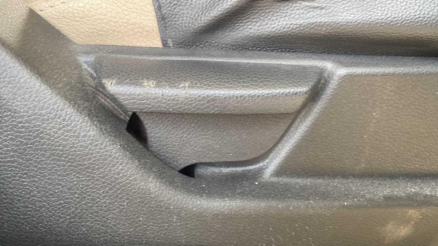 2018 Hyundai Eon ERA +, Petrol, Manual, 27,906 km, Driver Side Adjustment Panel
