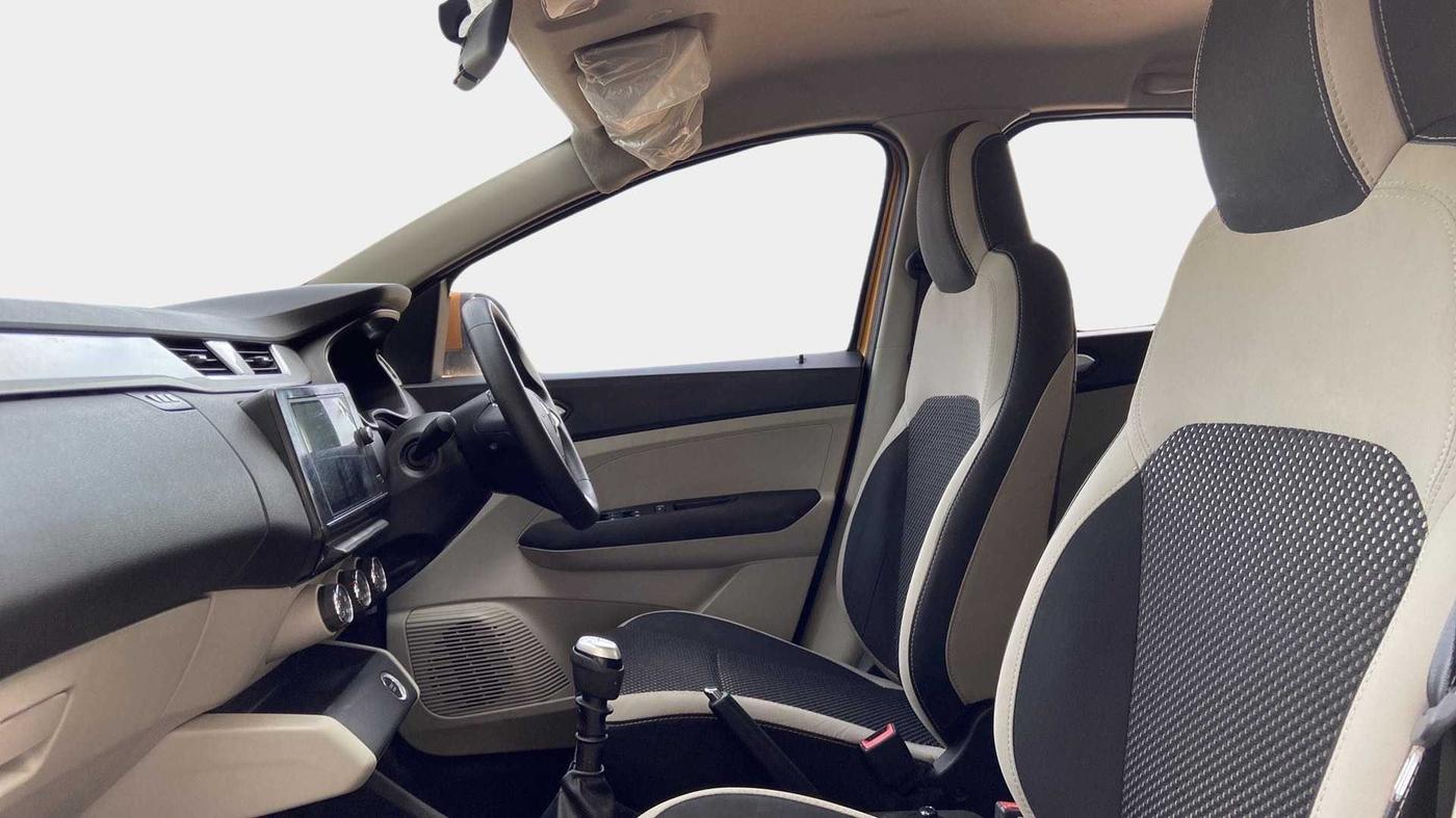 2020 Renault TRIBER RXZ, Petrol, Manual, 24,194 km, Right Side Front Door Cabin