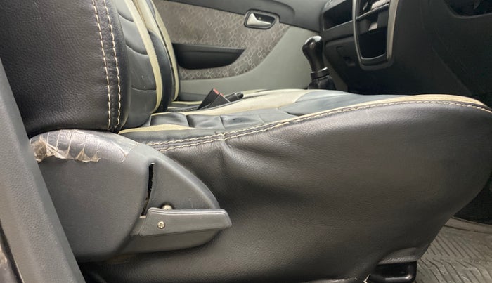 2017 Maruti Alto 800 LXI, Petrol, Manual, 73,864 km, Driver Side Adjustment Panel