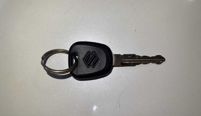 2010 Maruti Swift VXI, Petrol, Manual, 92,339 km, Key Close Up