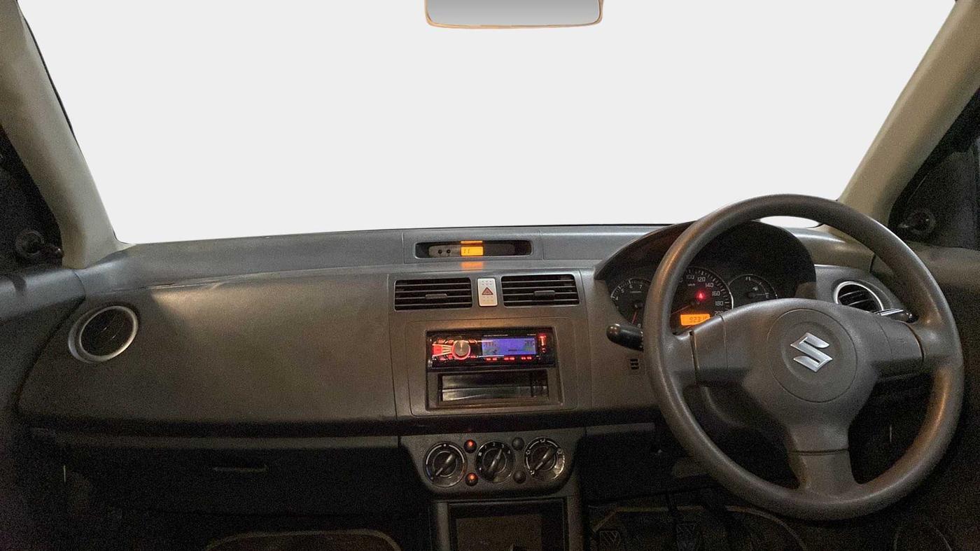 2010 Maruti Swift VXI, Petrol, Manual, 92,339 km, Dashboard