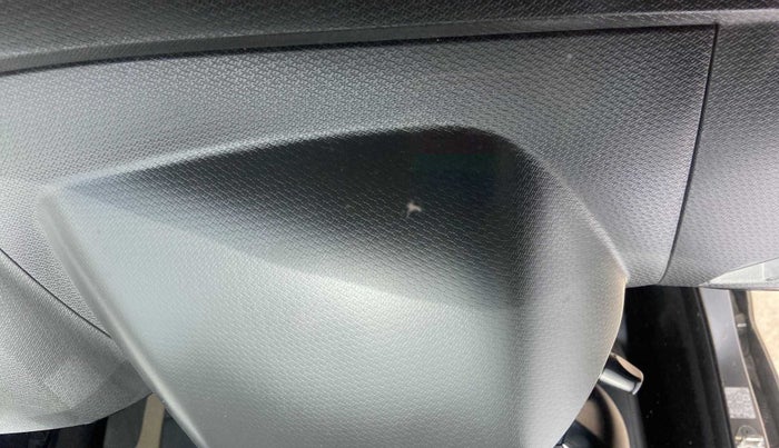 2017 Maruti Vitara Brezza ZDI PLUS, Diesel, Manual, 69,004 km, Front windshield - Minor spot on windshield