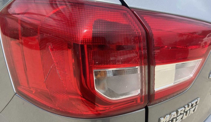 2017 Maruti Vitara Brezza ZDI PLUS, Diesel, Manual, 69,004 km, Left tail light - Minor damage