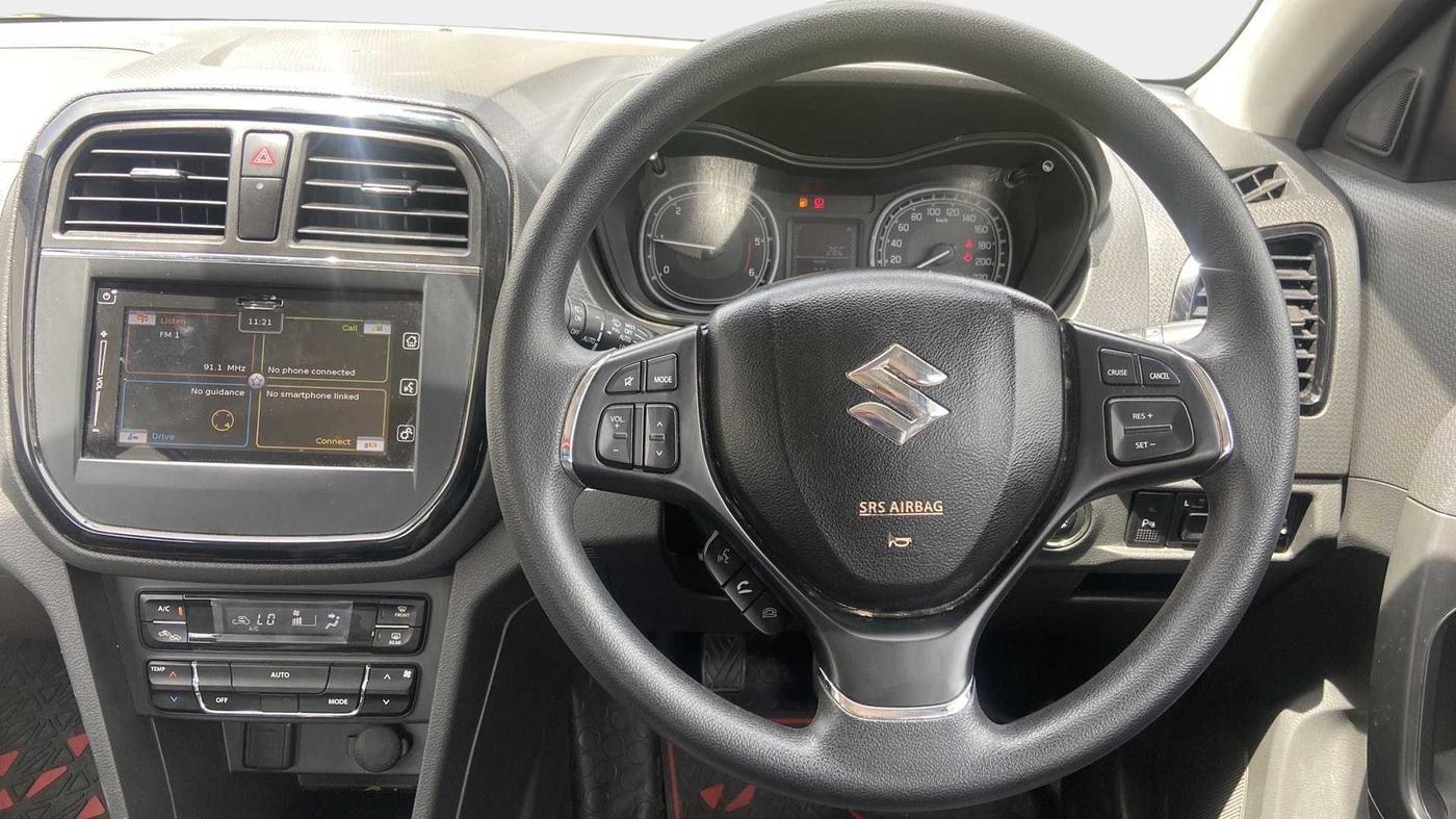 2017 Maruti Vitara Brezza ZDI PLUS, Diesel, Manual, 69,004 km, Steering Wheel Close Up