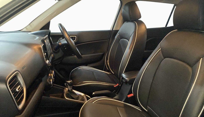 2019 Hyundai VENUE SX PLUS 1.0 TURBO DCT, Petrol, Automatic, 50,829 km, Right Side Front Door Cabin