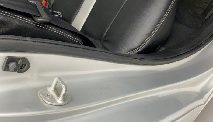 2014 Hyundai Elite i20 ASTA 1.2, Petrol, Manual, 83,423 km, Right rear door - Beading has minor damage