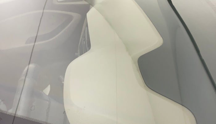 2014 Hyundai Elite i20 ASTA 1.2, Petrol, Manual, 83,423 km, Front windshield - Minor spot on windshield