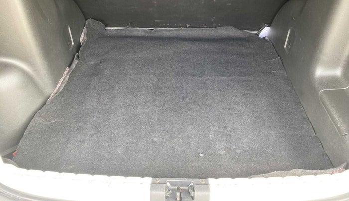 2018 Renault Duster RXS CVT, Petrol, Automatic, 42,635 km, Boot Inside