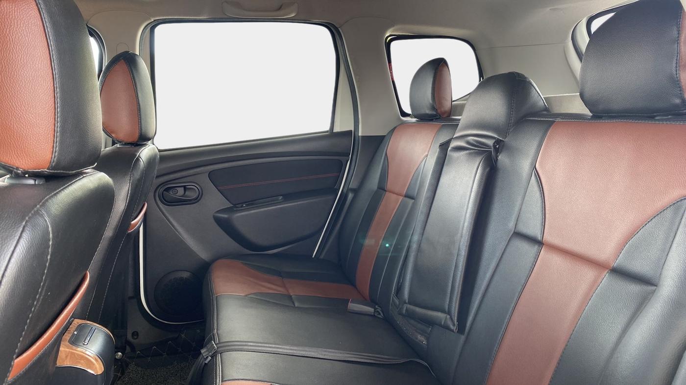 2018 Renault Duster RXS CVT, Petrol, Automatic, 42,635 km, Right Side Rear Door Cabin