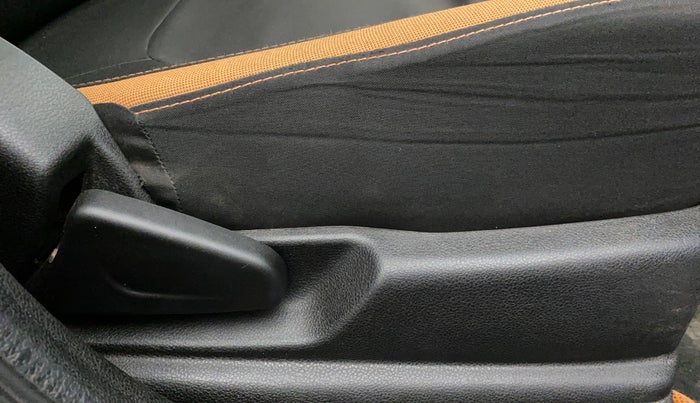 2018 Renault Kwid CLIMBER 1.0 AMT, Petrol, Automatic, 55,873 km, Driver Side Adjustment Panel