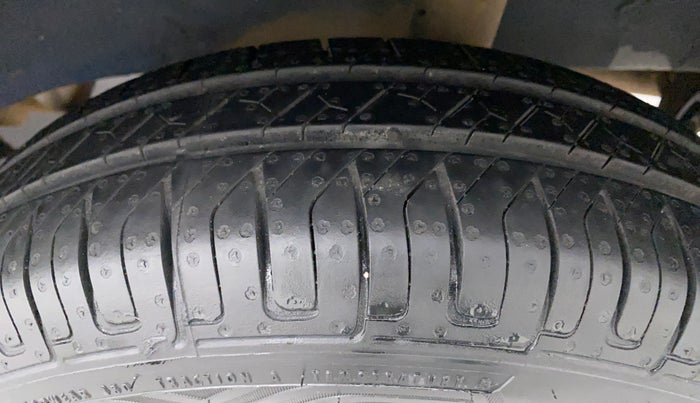 2018 Renault Kwid CLIMBER 1.0 AMT, Petrol, Automatic, 55,873 km, Left Rear Tyre Tread