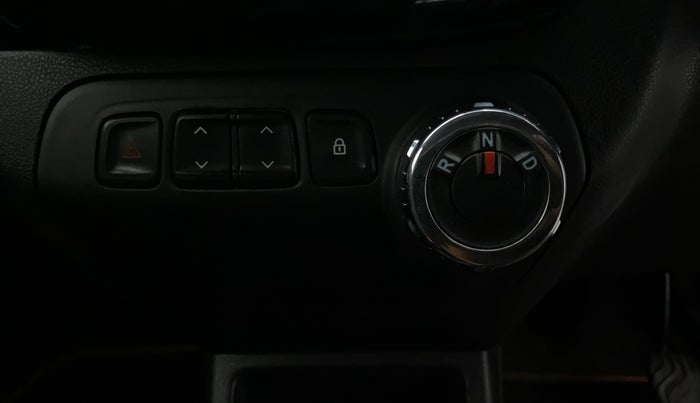 2018 Renault Kwid CLIMBER 1.0 AMT, Petrol, Automatic, 55,873 km, Gear Lever