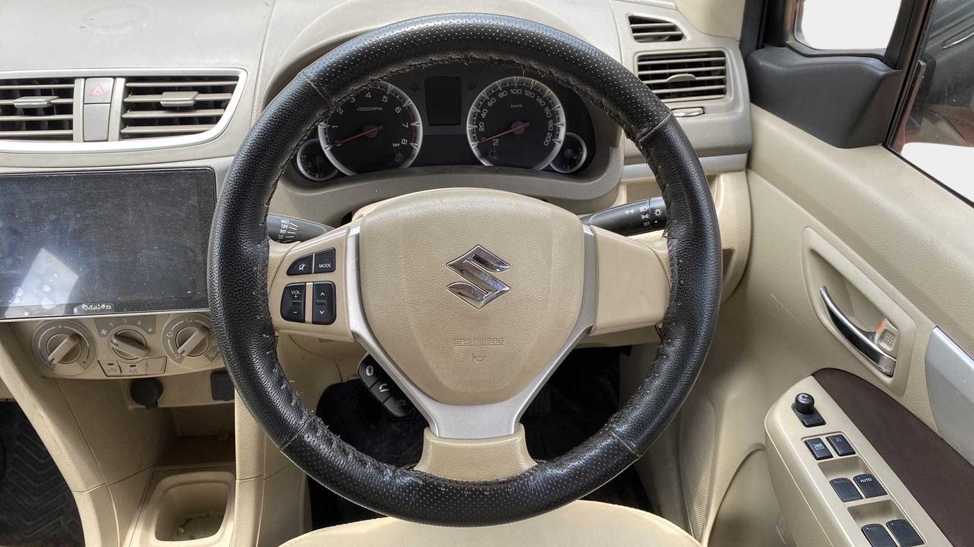 2016 Maruti Ertiga VXI, Petrol, Manual, 29,462 km, Steering Wheel Close Up