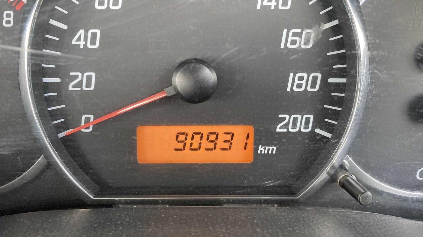 2010 Maruti Swift VXI, Petrol, Manual, 90,917 km, Odometer Image