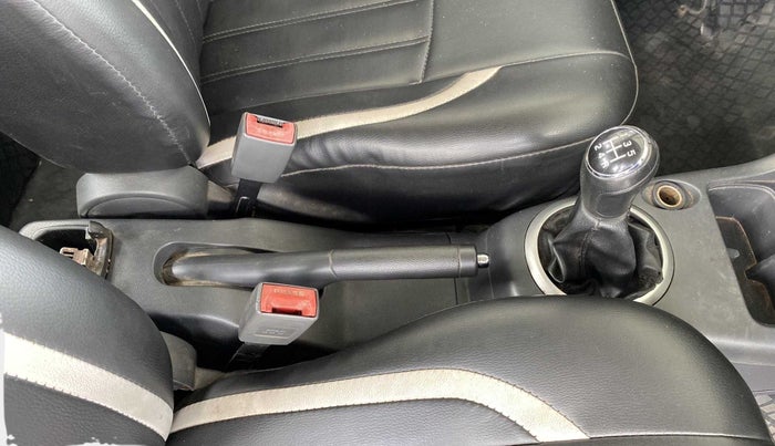 2010 Maruti Swift VXI, Petrol, Manual, 90,917 km, Gear Lever
