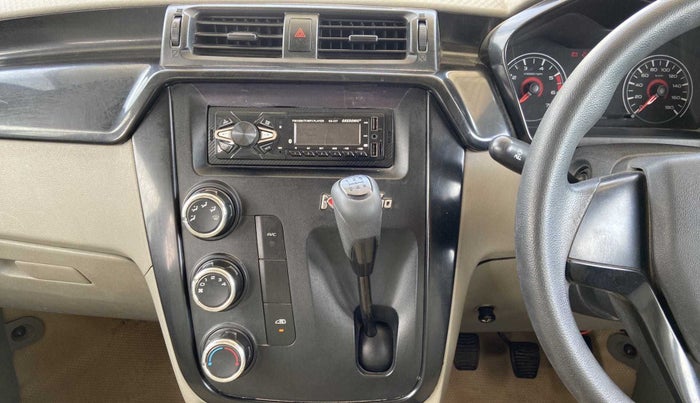 2017 Mahindra Kuv100 K2 6 STR, Petrol, Manual, 54,698 km, Air Conditioner