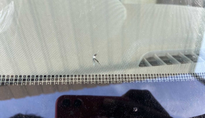 2017 Mahindra Kuv100 K2 6 STR, Petrol, Manual, 54,698 km, Front windshield - Minor spot on windshield