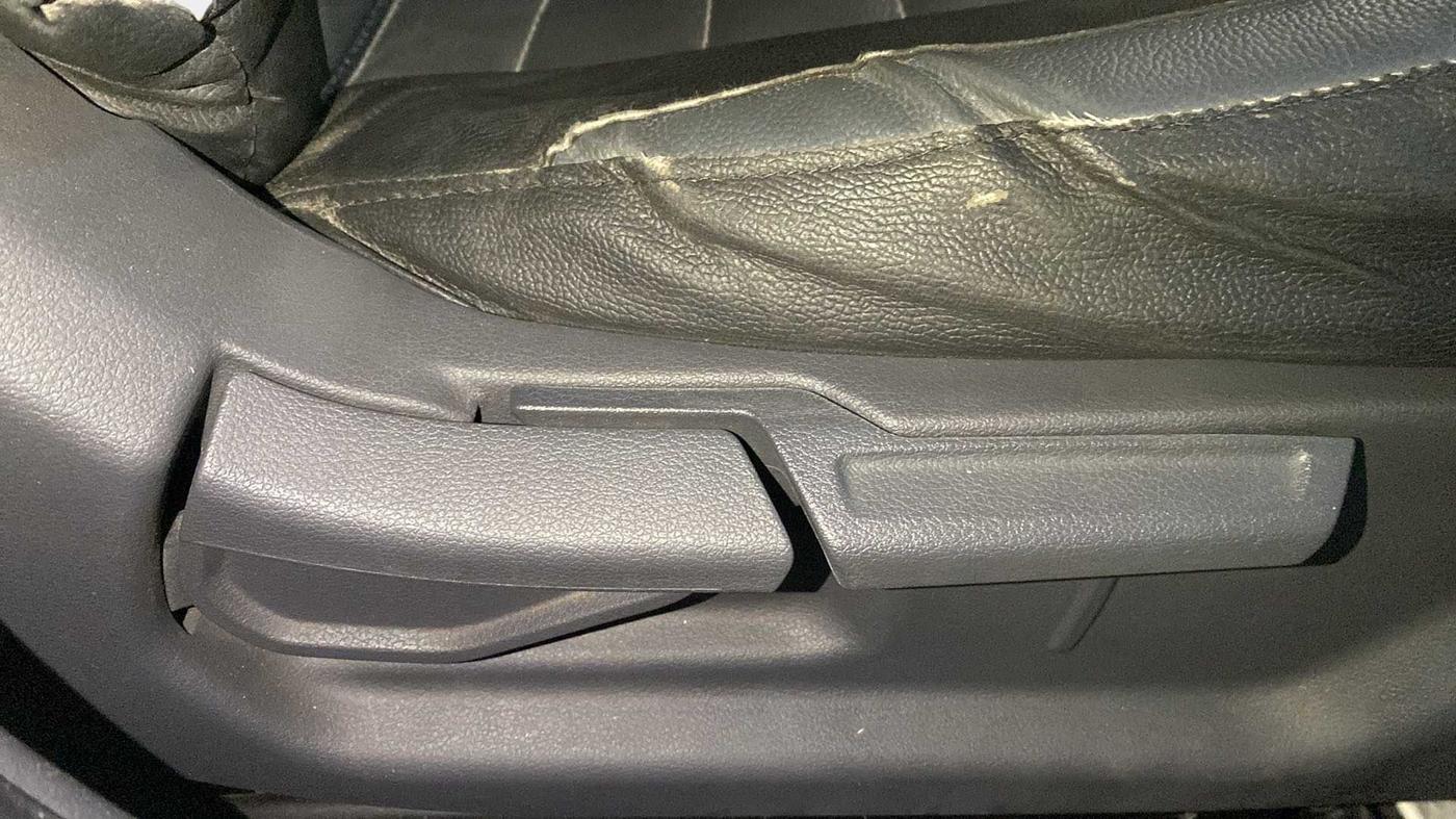 2019 Hyundai GRAND I10 NIOS SPORTZ AMT 1.2 KAPPA VTVT, Petrol, Automatic, 28,778 km, Driver Side Adjustment Panel