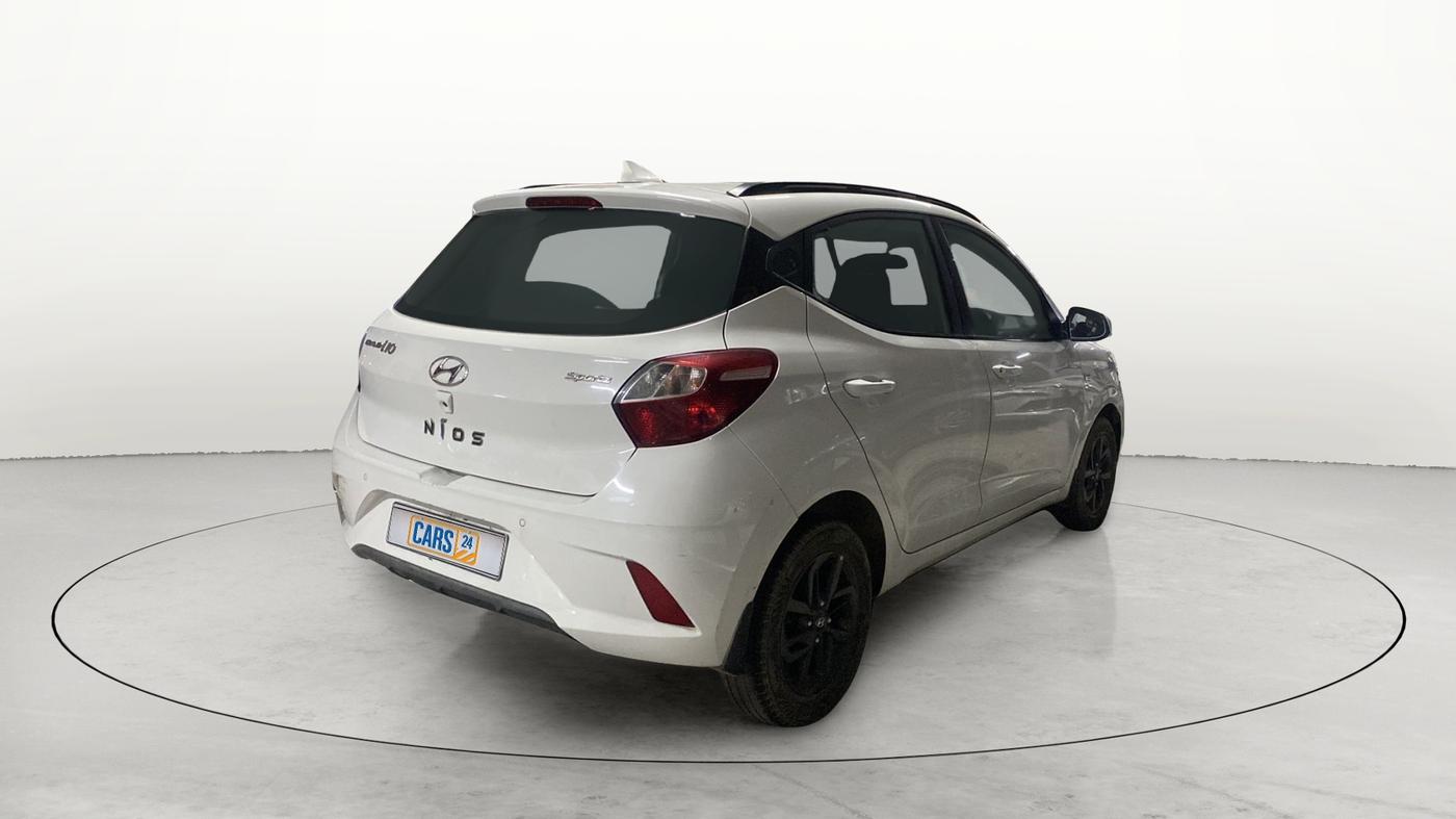 2019 Hyundai GRAND I10 NIOS SPORTZ AMT 1.2 KAPPA VTVT, Petrol, Automatic, 28,778 km, Right Back Diagonal
